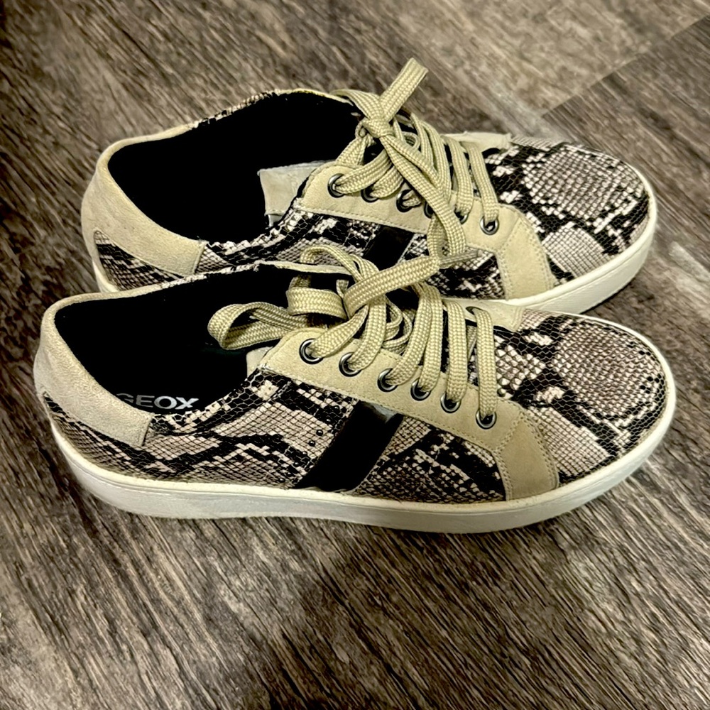 Geox fancy sneaker shoe